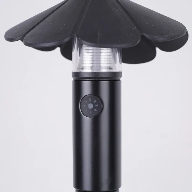 نمای جانبی چراغ قابل شارژ D45 با پورت Type-C
